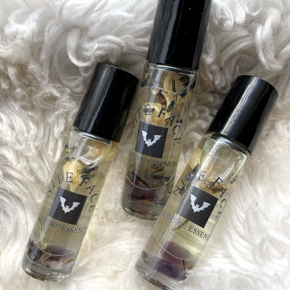 Nite Face Vampire Essence by The Art of Hands